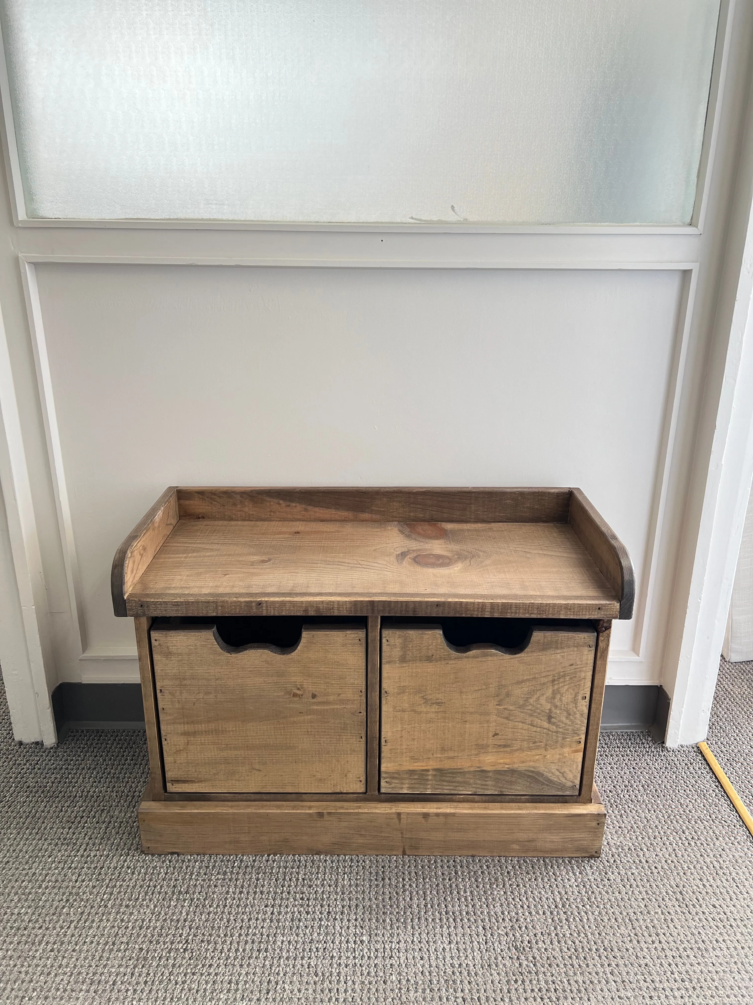 2-Cube Cubby Bench in Classic finish