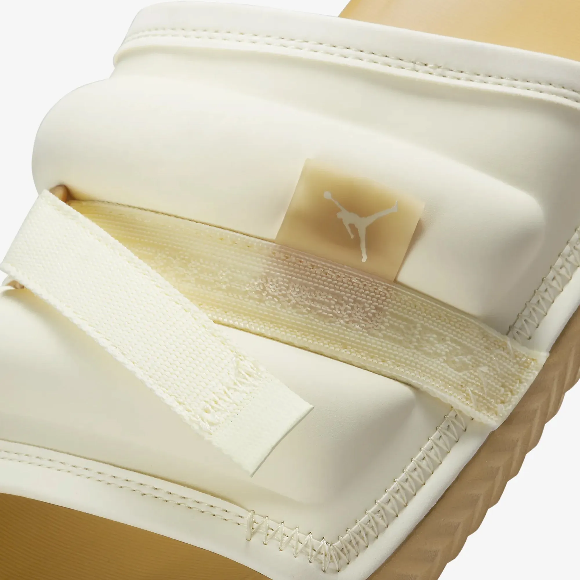 Jordan | SUPER PLAY  { COCONUT MILK/COCONUT MILK-ELEMENTAL GOLD