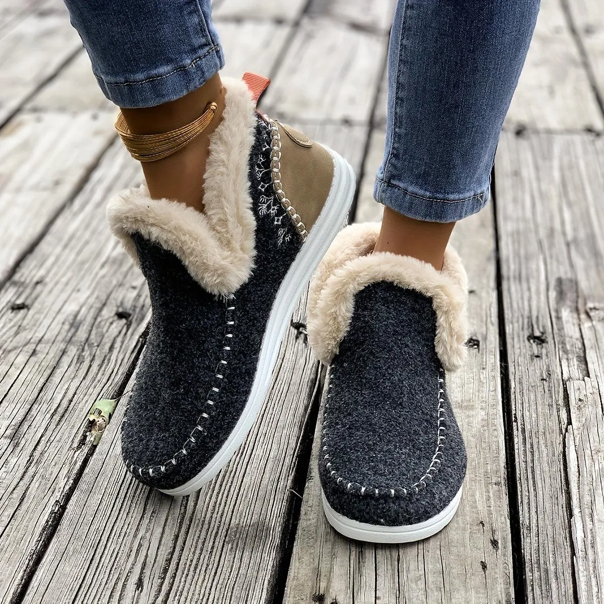 Women's Flat Furry Shoes: Essential Cozy Sneakers for Winter Outings