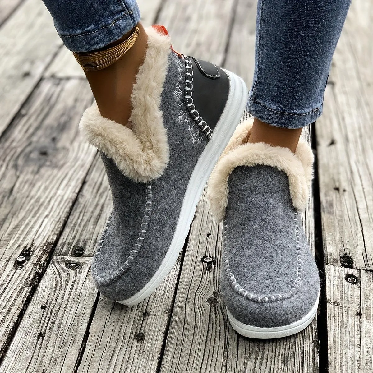 Women's Flat Furry Shoes: Essential Cozy Sneakers for Winter Outings